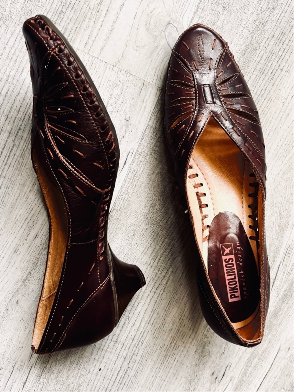 PIKOLINOS Dark Brown Low Kitten Heel Leather Boho Pumps Cutout Detail-Size 9, 40